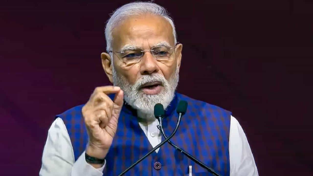 Modi Mann Ki Baat: ದಕ್ಷಿಣ ಕನ್ನಡ ಹಾಗೂ ತುಮಕೂರಿನ ಜೇನುತುಪ್ಪದ ಸ್ವಾದವನ್ನು ಹಾಡಿಹೊಗಳಿದ ಪ್ರಧಾನಿ ಮೋದಿ Modi Mann Ki Baat: ದಕ್ಷಿಣ ಕನ್ನಡ ಹಾಗೂ ತುಮಕೂರಿನ ಜೇನುತುಪ್ಪದ ಸ್ವಾದವನ್ನು ಹಾಡಿಹೊಗಳಿದ ಪ್ರಧಾನಿ ಮೋದಿ