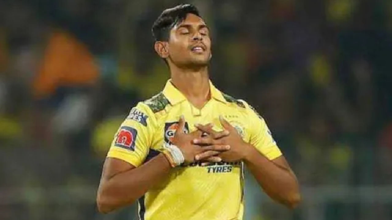 ಅದರಂತೆ ಐಪಿಎಲ್ 2026 ರ ಮಿನಿ ಹರಾಜಿಗಾಗಿ ಮತೀಶ ಪತಿರಾಣ ಹೆಸರು ನೋಂದಾಯಿಸಿಕೊಳ್ಳಲಿದ್ದಾರೆ. ಅದು ಕೂಡ 2 ಕೋಟಿ ರೂ. ಮೂಲ ಬೆಲೆಯೊಂದಿಗೆ. ಸ್ಟಾರ್ ಬೌಲರ್ ಎನಿಸಿಕೊಂಡಿರುವ ಶ್ರೀಲಂಕಾ ವೇಗಿ ಗರಿಷ್ಠ ಬೇಸ್ ಪ್ರೈಸ್ ಪಟ್ಟಿಯಲ್ಲಿ ಕಾಣಿಸಿಕೊಳ್ಳಲಿದ್ದಾರೆ.