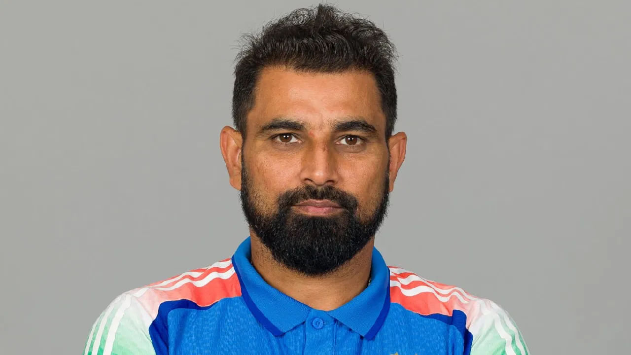 ಮೊಹಮ್ಮದ್ ಶಮಿ: ಟೀಮ್ ಇಂಡಿಯಾದ ಹಿರಿಯ ವೇಗಿ ಮೊಹಮ್ಮದ್ ಶಮಿ ಅವರು ಚಾಂಪಿಯನ್ಸ್ ಟ್ರೋಫಿ ಟೂರ್ನಿಯಲ್ಲಿ ಕಣಕ್ಕಿಳಿದಿದ್ದರು. ಇದಾಗ್ಯೂ ಅವರನ್ನು ಆಸ್ಟ್ರೇಲಿಯಾ ವಿರುದ್ಧದ ಸರಣಿಗೆ ಆಯ್ಕೆ ಮಾಡಿರಲಿಲ್ಲ. ಇದೀಗ ಸೌತ್ ಆಫ್ರಿಕಾ ವಿರುದ್ಧದ ಏಕದಿನ ಸರಣಿಯಿಂದಲೂ ಕೈ ಬಿಡಲಾಗಿದೆ.