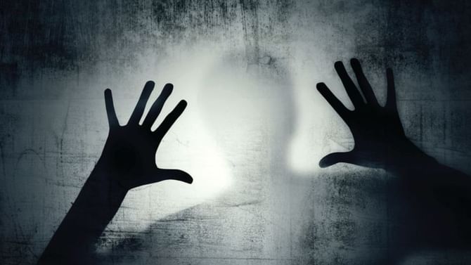 ಮೈಸೂರು: ಉಪನ್ಯಾಸಕನಿಂದಲೇ ವಿದ್ಯಾರ್ಥಿನಿಗೆ ಲೈಂಗಿಕ ಕಿರುಕುಳ ಆರೋಪ