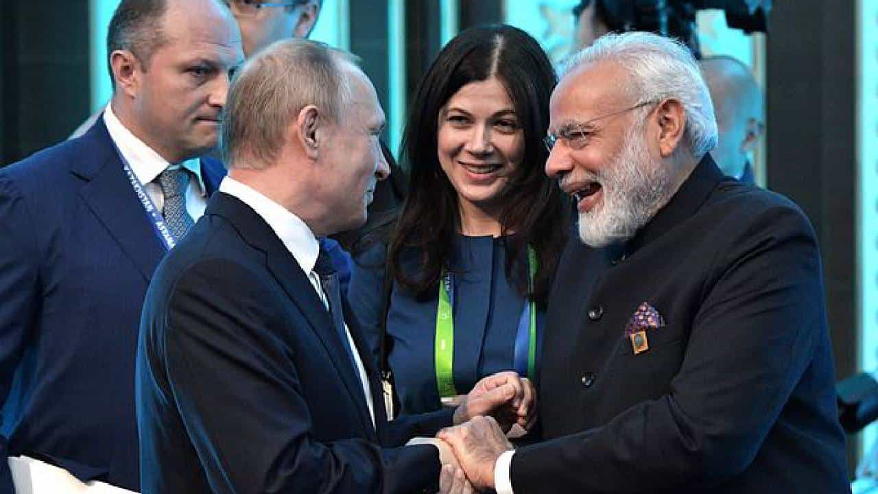 Putin-Modi Meet: ಡಿಸೆಂಬರ್ 4ರಂದು ಭಾರತಕ್ಕೆ ಭೇಟಿ ನೀಡಲಿದ್ದಾರೆ ರಷ್ಯಾ ಅಧ್ಯಕ್ಷ ವ್ಲಾಡಿಮಿರ್ ಪುಟಿನ್ Putin-Modi Meet: ಡಿಸೆಂಬರ್ 4ರಂದು ಭಾರತಕ್ಕೆ ಭೇಟಿ ನೀಡಲಿದ್ದಾರೆ ರಷ್ಯಾ ಅಧ್ಯಕ್ಷ ವ್ಲಾಡಿಮಿರ್ ಪುಟಿನ್