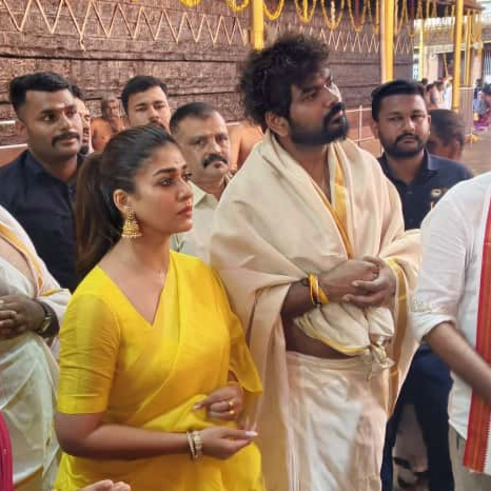 ಇತ್ತೀಚೆಗೆ ಹಲವಾರು ಪರಭಾಷೆ ನಟ-ನಟಿಯರು ಕುಕ್ಕೆ ಸುಬ್ರಹ್ಮಣ್ಯ ದೇವಾಲಯಕ್ಕೆ ಭೇಟಿ ನೀಡುತ್ತಿದ್ದಾರೆ. ಬಾಲಿವುಡ್ ನಟಿ ಕತ್ರಿನಾ ಕೈಫ್, ಶಿಲ್ಪಾ ಶೆಟ್ಟಿ ಇನ್ನೂ ಹಲವಾರು ಸೆಲೆಬ್ರಿಟಿಗಳು ಕುಕ್ಕೆ ಸುಬ್ರಹ್ಮಣ್ಯ ದೇವಾಲಯಕ್ಕೆ ಭೇಟಿ ನೀಡಿ ಪೂಜೆ ಮಾಡಿಸಿದ್ದಾರೆ.