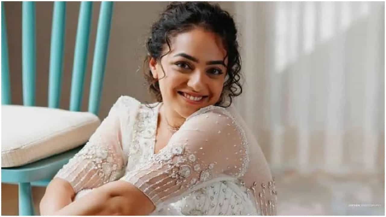 ‘ಇವರಿಬ್ಬರೂ ಸಾಕಷ್ಟು ಟ್ರೈ ಮಾಡ್ತಾರೆ’; ಏನೋ ಹೇಳಲು ಹೋಗಿ ಏನೋ ಹೇಳಿದ ನಿತ್ಯಾ ‘ಇವರಿಬ್ಬರೂ ಸಾಕಷ್ಟು ಟ್ರೈ ಮಾಡ್ತಾರೆ’; ಏನೋ ಹೇಳಲು ಹೋಗಿ ಏನೋ ಹೇಳಿದ ನಿತ್ಯಾ