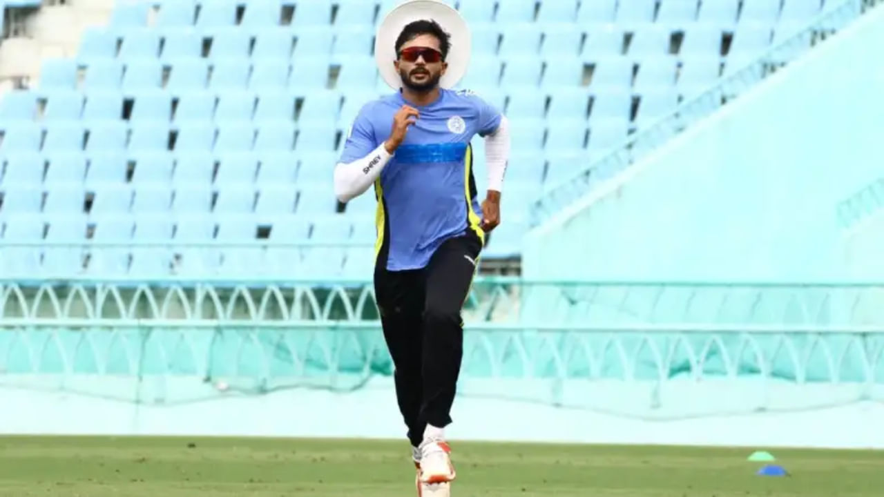 ನಿತೀಶ್ ಕುಮಾರ್ ರೆಡ್ಡಿ ಇತ್ತೀಚೆಗೆ ಭಾರತ ತಂಡದ ಆಸ್ಟ್ರೇಲಿಯಾ ಪ್ರವಾಸದ ಭಾಗವಾಗಿದ್ದರು. ಆದಾಗ್ಯೂ, ಏಕದಿನ ಸರಣಿಯ ಎರಡನೇ ಪಂದ್ಯದ ಸಮಯದಲ್ಲಿ ಗಾಯಕ್ಕೆ ತುತ್ತಾದ ನಿತೀಶ್​ರನ್ನು ಆರಂಭಿಕ ಟಿ20 ಪಂದ್ಯಗಳಿಂದ ಹೊರಗುಳಿದಿದ್ದರು. ಇದೀಗ ಸಂಪೂರ್ಣವಾಗಿ ಫಿಟ್ ಆಗಿರುವ ನಿತೀಶ್ ಅಭ್ಯಾಸದಲ್ಲಿ ಸಾಕಷ್ಟು ಬೆವರು ಸುರಿಸುತ್ತಿದ್ದರು. ಆದಾಗ್ಯೂ, ಆಡುವ ಹನ್ನೊಂದರ ಬಳಗದಲ್ಲಿ ಸ್ಥಾನವಿಲ್ಲದ ಕಾರಣ ಅವರನ್ನು ಬಿಡುಗಡೆ ಮಾಡಲಾಗಿದೆ.