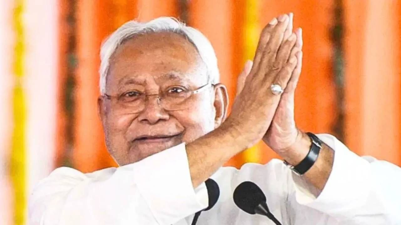 Nitish Kumar Swearing-In: ಹತ್ತನೇ ಬಾರಿಗೆ ಬಿಹಾರದ ಸಿಎಂ ಆಗಿ ನಿತೀಶ್ ಕುಮಾರ್ ಇಂದು ಪ್ರಮಾಣವಚನ, ಪ್ರಧಾನಿ ಮೋದಿ ಭಾಗಿ Nitish Kumar Swearing-In: ಹತ್ತನೇ ಬಾರಿಗೆ ಬಿಹಾರದ ಸಿಎಂ ಆಗಿ ನಿತೀಶ್ ಕುಮಾರ್ ಇಂದು ಪ್ರಮಾಣವಚನ, ಪ್ರಧಾನಿ ಮೋದಿ ಭಾಗಿ