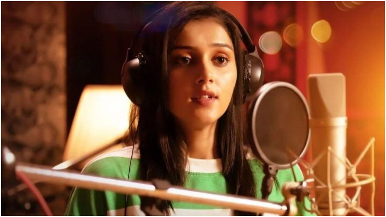 ನಾಯಕನಾಗಿ ವಿನಯ್, ನಾಯಕಿಯರಾಗಿ ಸ್ವಾತಿಷ್ಠ, ಮಲ್ಲಿಕಾ ಸಿಂಗ್ ನಟಿಸಿದ್ದಾರೆ. ವೀರ್ ಸಮರ್ಥ್ ಅವರು ಸಂಗೀತ ನೀಡಿದ್ದಾರೆ. ಹಾಡುಗಳ ಮೂಲಕ ಗಮನ ಸೆಳೆದ ಈ ಚಿತ್ರದಲ್ಲಿ ಸಂಗೀತದ ಕುರಿತು ಕಹಾನಿ ಇದೆ.