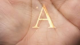 ಅಂಗೈಯಲ್ಲಿ 'A' ಆಕಾರದ ರೇಖೆ ಇದ್ಯಾ? ಹಸ್ತಸಾಮುದ್ರಿಕ ಶಾಸ್ತ್ರ ಹೇಳುವುದೇನು?