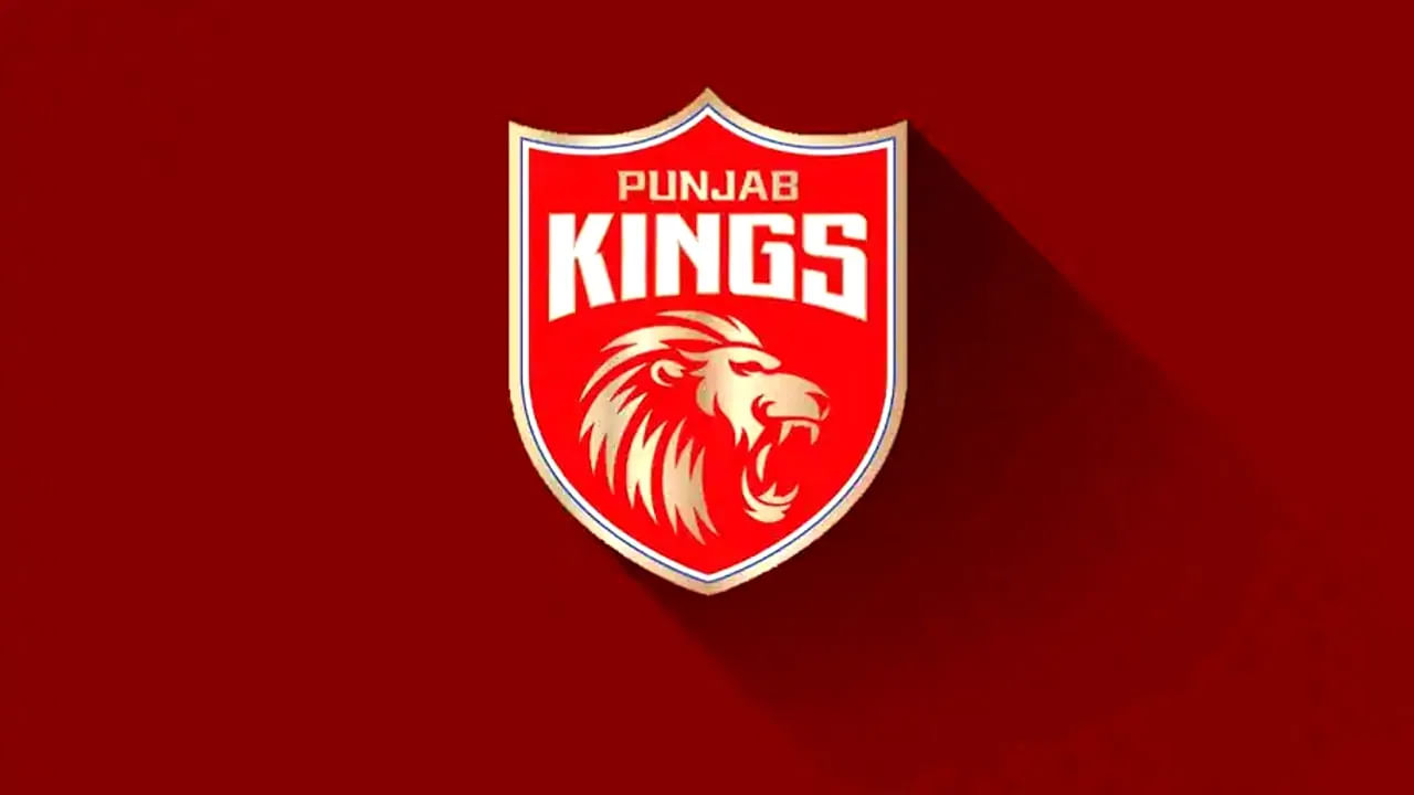 ಪಂಜಾಬ್ ಕಿಂಗ್ಸ್: ಐಪಿಎಲ್ ರಿಟೆನ್ಷನ್ ವೇಳೆ ಪಂಜಾಬ್ ಕಿಂಗ್ಸ್ ಫ್ರಾಂಚೈಸಿಯು ಒಟ್ಟು 6 ಆಟಗಾರರನ್ನು ರಿಲೀಸ್ ಮಾಡಿದ್ದಾರೆ. ಇದೀಗ 21 ಆಟಗಾರರ ಬಳಗವನ್ನು ಹೊಂದಿರುವ ಪಂಜಾಬ್ ಕಿಂಗ್ಸ್ ಹರಾಜಿನ ಮೂಲಕ 11.50 ಕೋಟಿಯಲ್ಲಿ ಒಟ್ಟು ನಾಲ್ವರನ್ನು ಖರೀದಿಸಬಹುದು. ಇದರಲ್ಲಿ ಇಬ್ಬರು ವಿದೇಶಿ ಆಟಗಾರರನ್ನು ಆಯ್ಕೆ ಮಾಡಲು ಅವಕಾಶವಿದೆ.