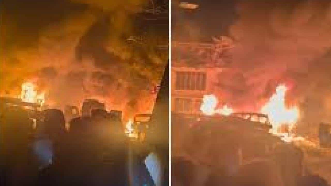 ಅಪ್ಪಾ ಹೋಗ್ಬೇಡಿ ಎಂದು ಮಗಳು ಹೇಳಿದ್ರೂ ಕೇಳಿಲ್ಲ, ಪೊಲೀಸ್ ಠಾಣೆಯೊಳಗೆ ಸಂಭವಿಸಿದ ಸ್ಫೋಟದಲ್ಲಿ ಟೈಲರ್ ಸಾವು ಅಪ್ಪಾ ಹೋಗ್ಬೇಡಿ ಎಂದು ಮಗಳು ಹೇಳಿದ್ರೂ ಕೇಳಿಲ್ಲ, ಪೊಲೀಸ್ ಠಾಣೆಯೊಳಗೆ ಸಂಭವಿಸಿದ ಸ್ಫೋಟದಲ್ಲಿ ಟೈಲರ್ ಸಾವು