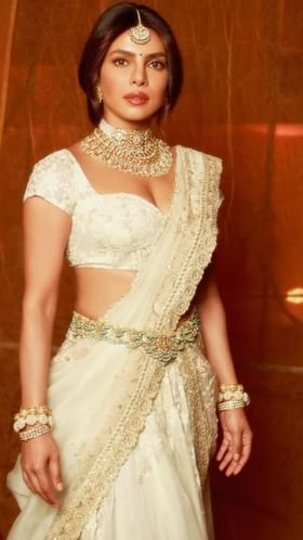 ‘ವಾರಣಾಸಿ’ ಸಿನಿಮಾ ಇವೆಂಟ್​​ನಲ್ಲಿ ಸಖತ್ ಆಗಿ ಮಿಂಚಿದ ಪ್ರಿಯಾಂಕಾ ಚೋಪ್ರಾ