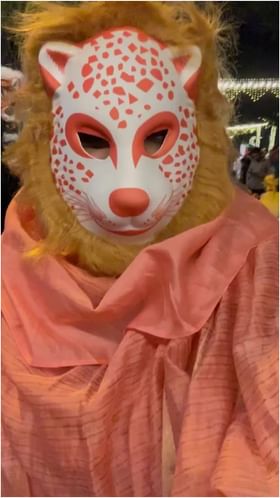 ರಚಿತಾ ರಾಮ್ ಕಡಲೆಕಾಯಿ ಪರಿಷೆ ಸುತ್ತಾಟ