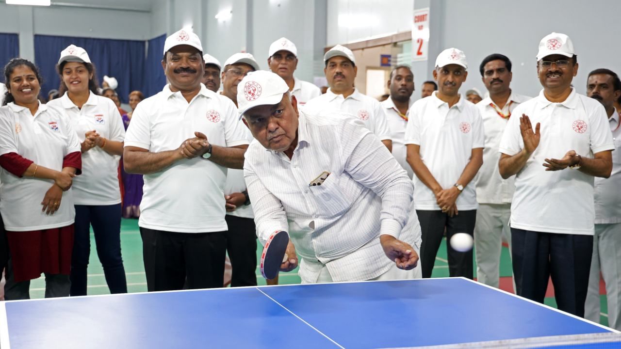 ಸಾರಿಗೆ ಹಾಗೂ ಮುಜರಾಯಿ ಸಚಿವರು ಶ್ರೀ ರಾಮಲಿಂಗಾ ರೆಡ್ಡಿ ರವರು ಶಟಲ್ ಬ್ಯಾಡ್ಮಿಂಟನ್, ಕೇರಂ, ಚೆಸ್ ಮತ್ತು ಟೇಬಲ್‌ ಟೆನ್ನಿಸ್ ಆಡುವ ಮೂಲಕ ನೌಕರರಿಗೆ ಪ್ರೋತ್ಸಾಹಿಸಿ ಕ್ರೀಡಾ ಸ್ಪರ್ಧೆಗೆ ಚಾಲನೆ ನೀಡಿದರು. 
