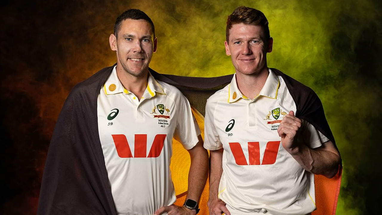ಇಂಗ್ಲೆಂಡ್ ವಿರುದ್ಧದ ಆ್ಯಶಸ್ ಸರಣಿಯ ಮೊದಲ ಪಂದ್ಯಕ್ಕೆ ಆಸ್ಟ್ರೇಲಿಯಾ ಪ್ಲೇಯಿಂಗ್ ಇಲೆವೆನ್ ಘೋಷಿಸಿದೆ. ಈ ಆಡುವ ಬಳಗದಲ್ಲಿ ಆಸ್ಟ್ರೇಲಿಯಾದ ಇಬ್ಬರು ಮೂಲ ನಿವಾಸಿಗಳು ಕಾಣಿಸಿಕೊಂಡಿರುವುದು ವಿಶೇಷ. ಅಂದರೆ ಟೆಸ್ಟ್ ಕ್ರಿಕೆಟ್ನಲ್ಲಿ ಇದೇ ಮೊದಲ ಬಾರಿಗೆ ಆಸ್ಟ್ರೇಲಿಯಾದ ಇಬ್ಬರು ಮೂಲ ನಿವಾಸಿಗಳು ಜೊತೆಯಾಗಿ ಕಣಕ್ಕಿಳಿಯುತ್ತಿದ್ದಾರೆ.