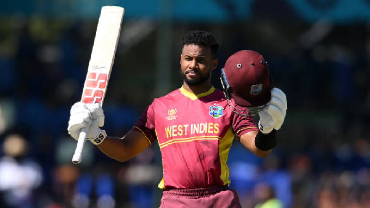 ಇದೀಗ ಐಸಿಸಿ ಪೂರ್ಣ ಸದಸ್ಯತ್ವ ಹೊಂದಿರುವ 11 ದೇಶಗಳ ವಿರುದ್ಧ ಸೆಂಚುರಿ ಸಿಡಿಸಿ ಶಾಯ್ ಹೋಪ್ ಹೊಸ ಇತಿಹಾಸ ನಿರ್ಮಿಸಿದ್ದಾರೆ. ಭಾರತ ಮತ್ತು ಬಾಂಗ್ಲಾದೇಶ್ ವಿರುದ್ಧ ತಲಾ 3 ಸೆಂಚುರಿ ಸಿಡಿಸಿರುವ ಹೋಪ್ ಇಂಗ್ಲೆಂಡ್, ಶ್ರೀಲಂಕಾ ಹಾಗೂ ಪಾಕಿಸ್ತಾನ್ ವಿರುದ್ಧ ತಲಾ 2 ಶತಕ ಬಾರಿಸಿದ್ದಾರೆ. ಹಾಗೆಯೇ ಅಫ್ಘಾನಿಸ್ತಾನ್, ಸೌತ್ ಆಫ್ರಿಕಾ, ಐರ್ಲೆಂಡ್, ಆಸ್ಟ್ರೇಲಿಯಾ, ಐರ್ಲೆಂಡ್, ನ್ಯೂಝಿಲೆಂಡ್ ತಲಾ ಒಂದೊಂದು ಸೆಂಚುರಿ ಸಿಡಿಸಿದ್ದಾರೆ. ಈ ಮೂಲಕ ಐಸಿಸಿ ಪೂರ್ಣ ಸದಸ್ಯತ್ವ ಹೊಂದಿರುವ 11 ತಂಡಗಳ ವಿರುದ್ಧ ಸೆಂಚುರಿ ಸಿಡಿಸಿದ ವಿಶ್ವದ ಮೊದಲ ಬ್ಯಾಟರ್ ಎನಿಸಿಕೊಂಡಿದ್ದಾರೆ.