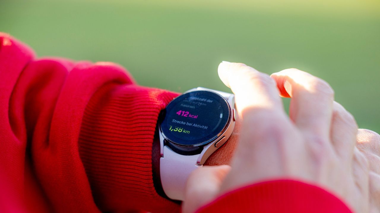 ನೀವು ಸ್ಮಾರ್ಟ್ ವಾಚ್ ಬಳಸುವವರಾದ್ರೆ ಈ ವಿಷಯಗಳನ್ನು ತಿಳಿದುಕೊಳ್ಳಿ ಇಲ್ಲವಾದಲ್ಲಿ ಆರೋಗ್ಯ ಹಾಳಾಗುತ್ತೆ