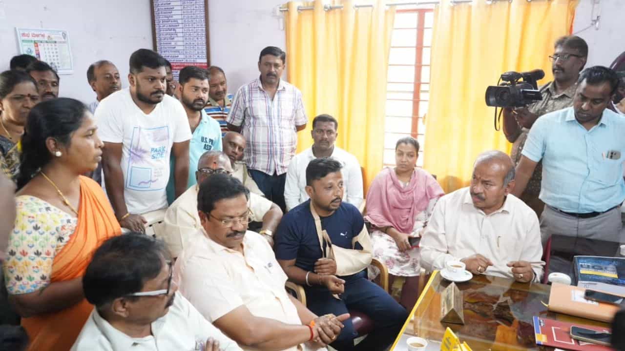 ಶಿವಮೊಗ್ಗದಲ್ಲಿ ವ್ಯಾಪಾರಿ​​ ಮೇಲೆ ಹಲ್ಲೆ ಪ್ರಕರಣಕ್ಕೆ ಟ್ವಿಸ್ಟ್​​: ಹಿಂದೂ ಸೇರಿ ಮೂವರು ಅರೆಸ್ಟ್​​