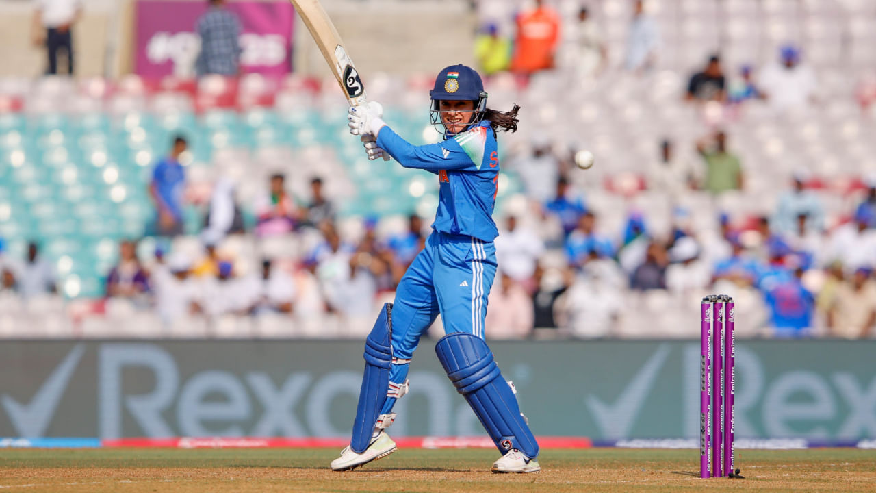 ಆದಾಗ್ಯೂ ಈ ಫೈನಲ್ ಪಂದ್ಯದಲ್ಲಿ ಸ್ಮೃತಿ ಮಂಧಾನ ದೊಡ್ಡ ಇನ್ನಿಂಗ್ಸ್ ಆಡುವಲ್ಲಿ ವಿಫಲರಾದರು. ಫೈನಲ್ನಲ್ಲಿ 58 ಎಸೆತಗಳನ್ನು ಎದುರಿಸಿದ ಸ್ಮೃತಿ 8 ಬೌಂಡರಿಗಳ ಸಹಿತ 45 ರನ್ ಬಾರಿಸಿದರು. ಸ್ಮೃತಿ ಮಂಧಾನ ಫೈನಲ್ನಲ್ಲಿ ಶಫಾಲಿ ವರ್ಮಾ ಅವರೊಂದಿಗೆ 104 ರನ್ಗಳ ಪಾಲುದಾರಿಕೆಯನ್ನು ಹಂಚಿಕೊಂಡರು.