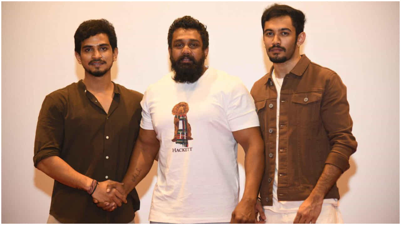 ಹೊಸ ಹೀರೋಗಳಿಗೆ ಬೆಂಬಲ ನೀಡಿದ ಧ್ರುವ ಸರ್ಜಾ: ‘ದಿ ಟಾಸ್ಕ್’ ಹಾಡು ಬಿಡುಗಡೆ ಹೊಸ ಹೀರೋಗಳಿಗೆ ಬೆಂಬಲ ನೀಡಿದ ಧ್ರುವ ಸರ್ಜಾ: ‘ದಿ ಟಾಸ್ಕ್’ ಹಾಡು ಬಿಡುಗಡೆ