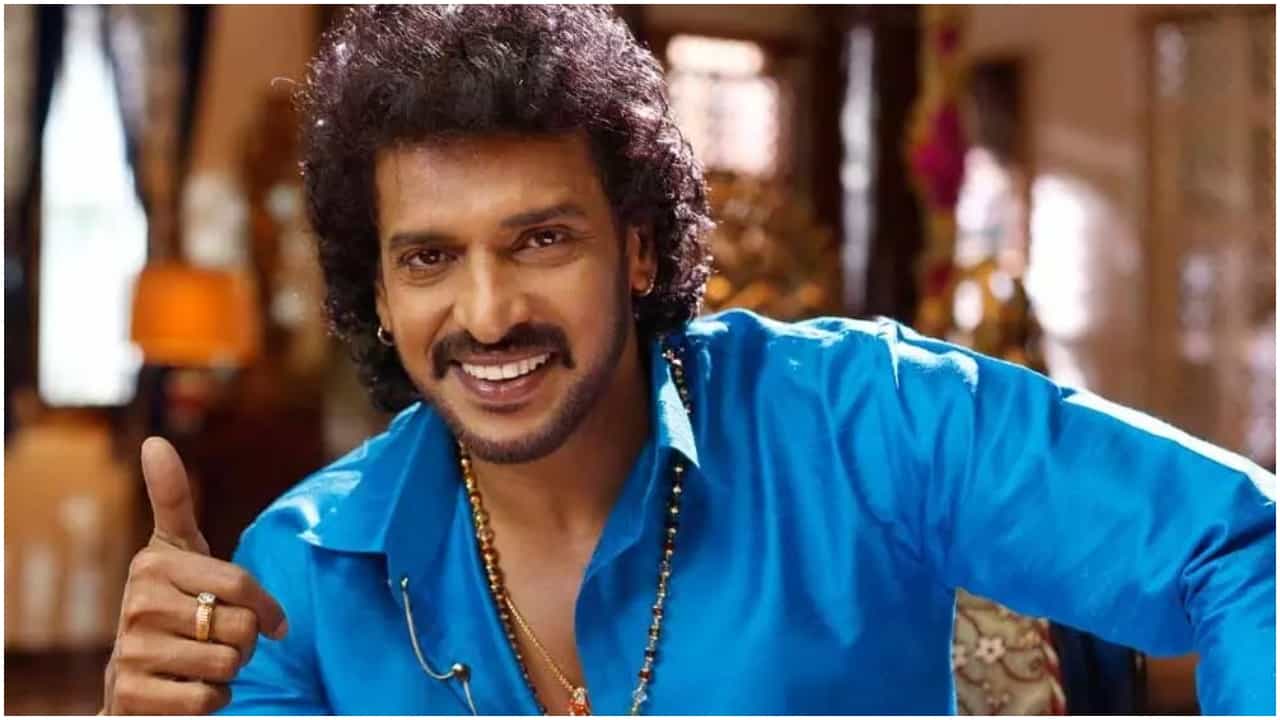 ಕನ್ನಡ ಸಿನಿಮಾ ಟೀಕಿಸಲು ಬಂದ ಸಂದರ್ಶಕನಿಗೆ ಉಪೇಂದ್ರ ಖಡಕ್ ಉತ್ತರ ಕನ್ನಡ ಸಿನಿಮಾ ಟೀಕಿಸಲು ಬಂದ ಸಂದರ್ಶಕನಿಗೆ ಉಪೇಂದ್ರ ಖಡಕ್ ಉತ್ತರ