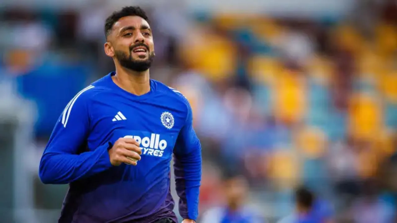 ಭಾರತ ಮತ್ತು ದಕ್ಷಿಣ ಆಫ್ರಿಕಾ ನಡುವಿನ ಮೊದಲ ಟೆಸ್ಟ್ ಪಂದ್ಯ ಕೋಲ್ಕತ್ತಾದ ಈಡನ್ ಗಾರ್ಡನ್ಸ್‌ನಲ್ಲಿ ನಡೆಯುತ್ತಿದೆ. ಈ ನಡುವೆ ಭಾರತದ ದೇಶೀ ಟೂರ್ನಿ ಸೈಯದ್ ಮುಷ್ತಾಕ್ ಅಲಿ ಟ್ರೋಫಿಗೆ ರಾಜ್ಯ ತಂಡಗಳನ್ನು ಪ್ರಕಟಿಸಲಾಗುತ್ತಿದೆ. ಆ ಪ್ರಕಾರ, ಈ ಟೂರ್ನಿಗೆ ತಮಿಳುನಾಡು ತಂಡವನ್ನು ಪ್ರಕಟಿಸಿದ್ದು, ತಂಡದ ನಾಯಕತ್ವವನ್ನು ಕರ್ನಾಟಕದ ಬೀದರ್ ಮೂಲದ ಹುಡುಗ, ಟೀಂ ಇಂಡಿಯಾ ಪರ ವೈಟ್-ಬಾಲ್ ಕ್ರಿಕೆಟ್ ಆಡುವ ಸ್ಟಾರ್ ಸ್ಪಿನ್ನರ್ ವರುಣ್ ಚಕ್ರವರ್ತಿ ಅವರಿಗೆ ವಹಿಸಲಾಗಿದೆ. 