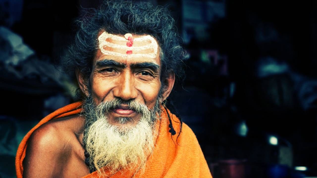 Significance of Vibhuti: ವಿಭೂತಿಯನ್ನು ಹಣೆಗೆ ಮೂರು ಎಳೆಯಾಗಿ ಹಚ್ಚುವುದು ಏಕೆ ಗೊತ್ತಾ? Significance of Vibhuti: ವಿಭೂತಿಯನ್ನು ಹಣೆಗೆ ಮೂರು ಎಳೆಯಾಗಿ ಹಚ್ಚುವುದು ಏಕೆ ಗೊತ್ತಾ?