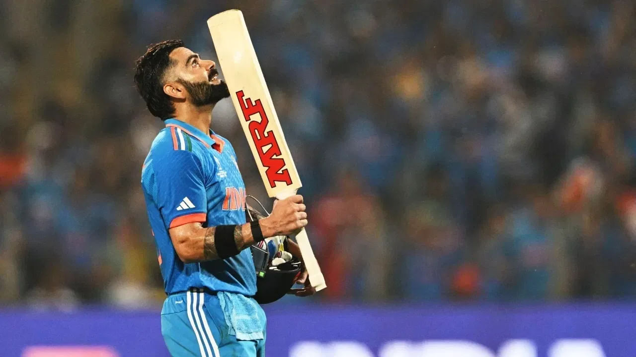 ಇದಕ್ಕೂ ಮುನ್ನ ಈ ಭರ್ಜರಿ ದಾಖಲೆ ವಿರಾಟ್ ಕೊಹ್ಲಿಯ ಹೆಸರಿನಲ್ಲಿತ್ತು. ಟೀಮ್ ಇಂಡಿಯಾ ಪರ 117 ಟಿ20 ಇನಿಂಗ್ಸ್ ಆಡಿರುವ ಕಿಂಗ್ ಕೊಹ್ಲಿ 39 ಬಾರಿ 50+ ಸ್ಕೋರ್​ಗಳಿಸಿದ್ದಾರೆ. ಈ ಮೂಲಕ ಟಿ20 ಅಂತಾರಾಷ್ಟ್ರೀಯ ಕ್ರಿಕೆಟ್​ನಲ್ಲಿ ಅತೀ ಹೆಚ್ಚು ಬಾರಿ 50+ ಸ್ಕೋರ್​ಗಳಿಸಿದ ವಿಶ್ವ ದಾಖಲೆ ನಿರ್ಮಿಸಿದ್ದರು.