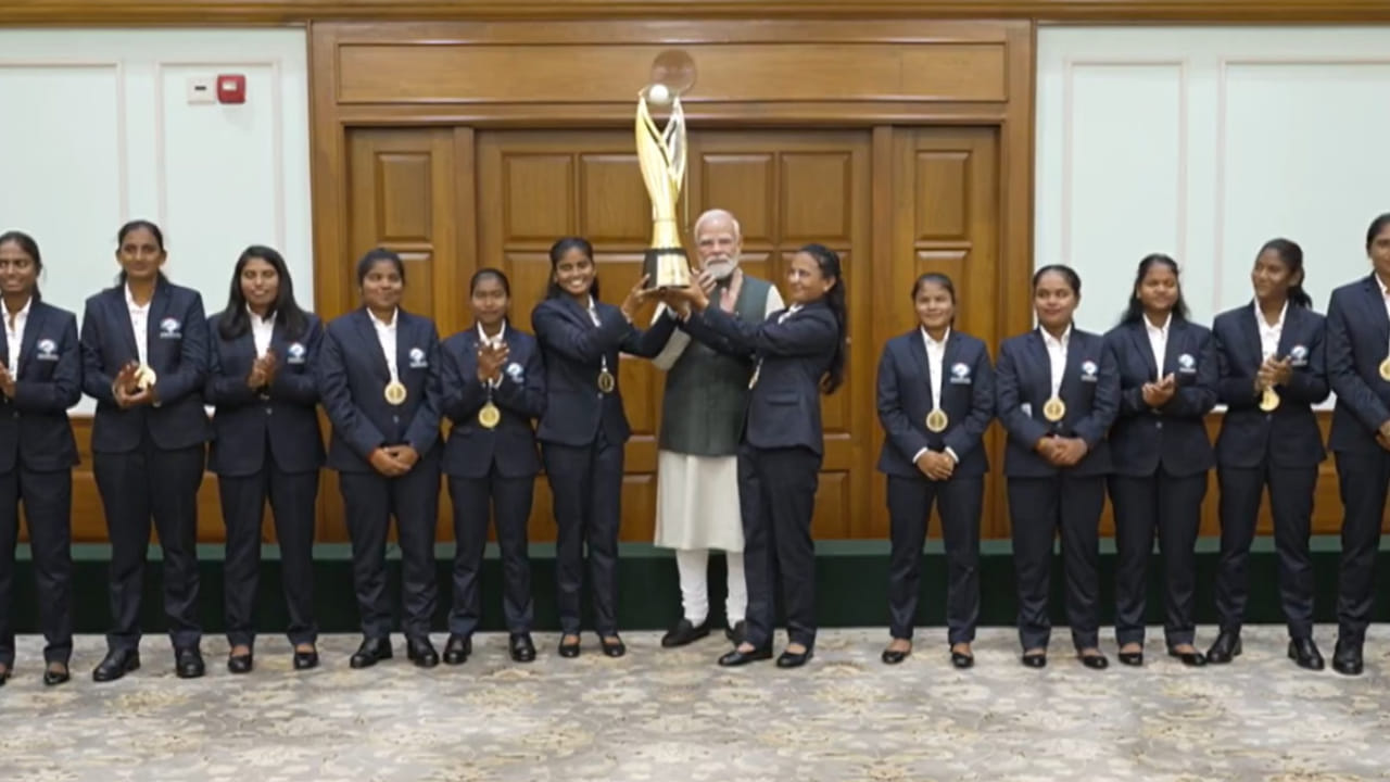 ಅಂಧರ ಟಿ20 ವಿಶ್ವಕಪ್ ಗೆದ್ದ ಭಾರತ ಮಹಿಳಾ ತಂಡವನ್ನು ಭೇಟಿಯಾದ ಪ್ರಧಾನಿ ಮೋದಿ