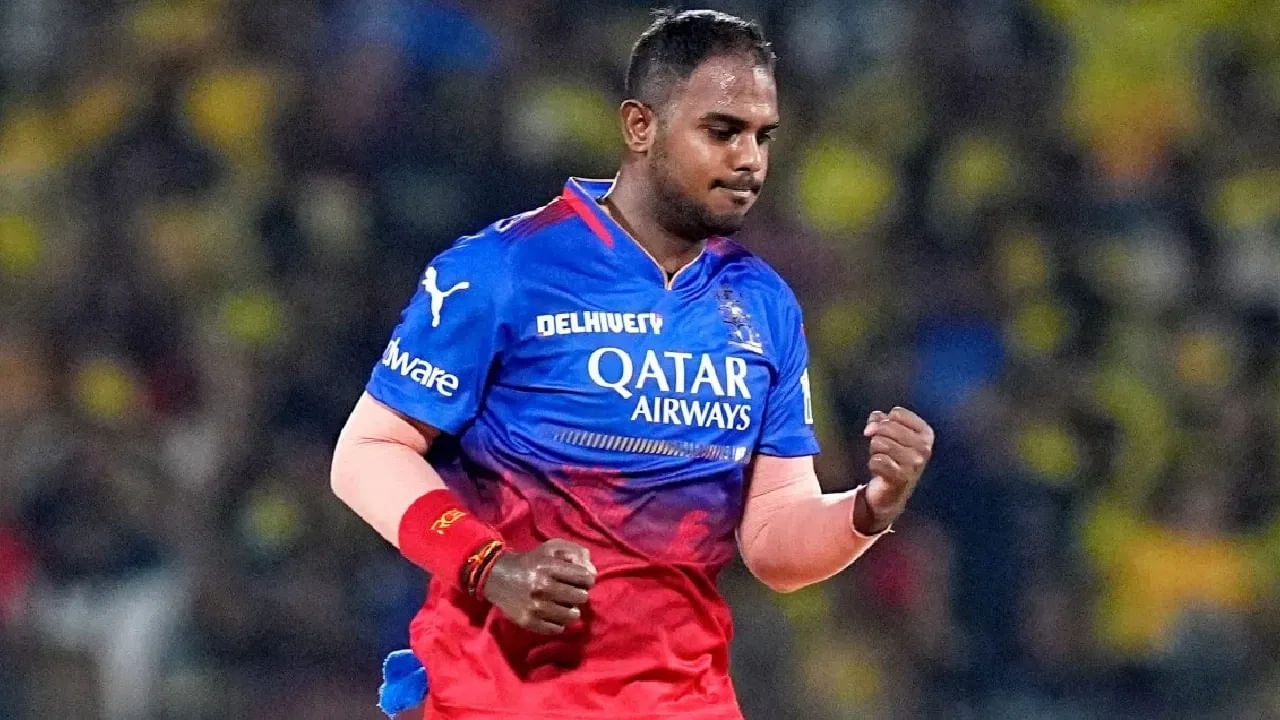 ಯಶ್ ದಯಾಳ್ ವಿರುದ್ಧ ಅತ್ಯಾಚಾರದ ಆರೋಪ ಕೇಳಿ ಬಂದ ಬೆನ್ನಲ್ಲೇ ಉತ್ತರ ಪ್ರದೇಶ್ ಕ್ರಿಕೆಟ್ ಬೋರ್ಡ್ ಅವರನ್ನು ಯುಪಿ ಟಿ20 ಲೀಗ್​ನಿಂದ ಹೊರಗಿಟ್ಟಿದ್ದರು. ಅಲ್ಲದೆ ಆ ಬಳಿಕ ಅವರನ್ನು ರಾಜ್ಯ ತಂಡಕ್ಕೂ ಆಯ್ಕೆ ಮಾಡಿಲ್ಲ. ಅಂದರೆ ಆರೋಪ ಮುಕ್ತರಾಗುವವರೆಗೆ ಅವರಿಗೆ ಕಣಕ್ಕಿಳಿಯಲು ಅವಕಾಶ ನೀಡುವುದಿಲ್ಲ ಎಂಬ ಸ್ಪಷ್ಟ ನಿಲುವು ತೋರಿದ್ದಾರೆ.