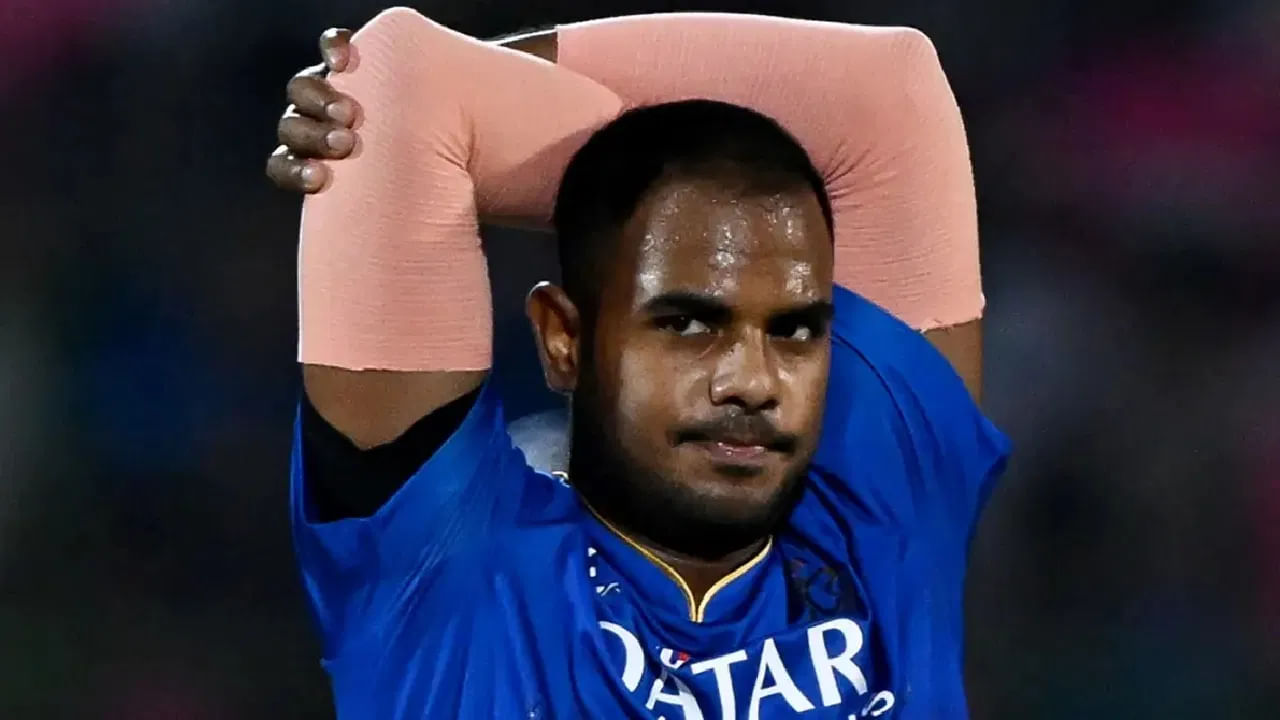 ಹೌದು, ಆರ್​ಸಿಬಿ ತಂಡದ ಎಡಗೈ ವೇಗಿ ಯಶ್ ದಯಾಳ್ ವಿರುದ್ಧ ಲೈಂಗಿಕ ದೌರ್ಜನ್ಯದ ಆರೋಪ ಕೇಳಿ ಬಂದಿದೆ. ಈ ಸಂಬಂಧ ಉತ್ತರ ಪ್ರದೇಶದ ಗಾಝಿಯಾಬಾದ್​ ಠಾಣೆಯಲ್ಲಿ ದಯಾಳ್ ವಿರುದ್ಧ ಪ್ರಕರಣ ದಾಖಲಾಗಿದೆ. ಇತ್ತ ಎಫ್​ಐಆರ್​ ದಾಖಲಾಗಿರುವ ಕಾರಣ ಯಶ್ ದಯಾಳ್ ಅವರನ್ನು ಬಂಧಿಸುವ ಸಾಧ್ಯತೆಯಿದೆ.