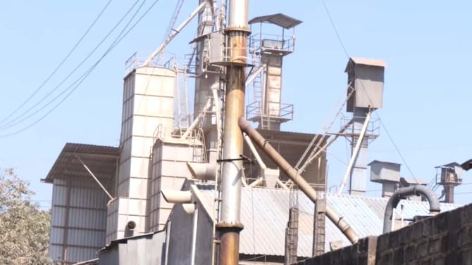 ತುಮಕೂರು ಜನರಲ್ಲಿ ಆರೋಗ್ಯ ಸಮಸ್ಯೆ ಆತಂಕ: 11 ಕಾರ್ಖಾನೆಗಳಿಗೆ ಬಿತ್ತು ಬೀಗ