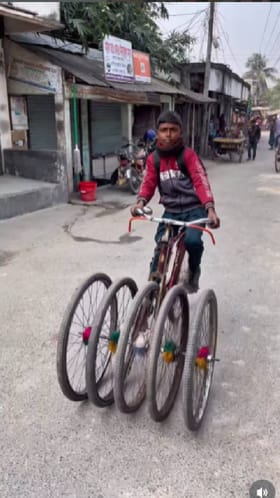 6 ಚಕ್ರದ ಸೈಕಲ್​ ಹೇಗಿದೆ ನೋಡಿ; ವಿಡಿಯೋ ವೈರಲ್