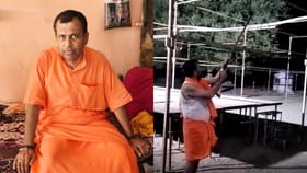 ಗಾಳಿಯಲ್ಲಿ ಗುಂಡು ಹಾರಿಸಿ ಬಿಲ್ಡಪ್ ಕೊಟ್ಟ ಶಾಂತಲಿಂಗ ಸ್ವಾಮೀಜಿ!