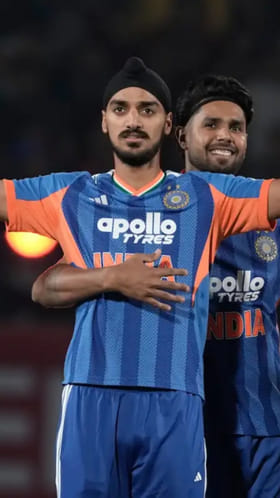 ಪವರ್‌ಪ್ಲೇನಲ್ಲಿ ಅತ್ಯಧಿಕ ವಿಕೆಟ್; ದಾಖಲೆ ನಿರ್ಮಿಸಿದ ಅರ್ಷದೀಪ್ ಸಿಂಗ್