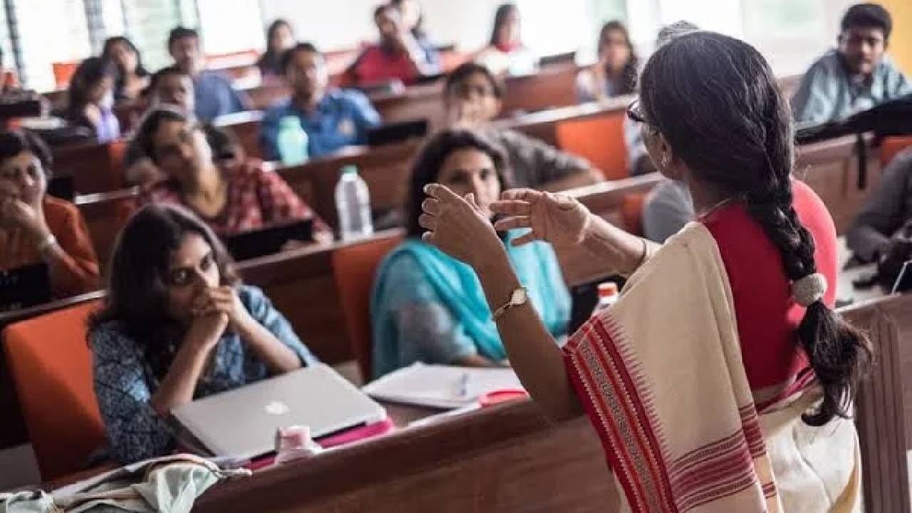 CSU Recruitment 2025: ಸಹಾಯಕ ಪ್ರಾಧ್ಯಾಪಕ ಮತ್ತು ಗ್ರಂಥಪಾಲಕ ಹುದ್ದೆಗಳಿಗೆ ನೇಮಕಾತಿ; ಹೀಗೆ ಅರ್ಜಿ ಸಲ್ಲಿಸಿ CSU Recruitment 2025: ಸಹಾಯಕ ಪ್ರಾಧ್ಯಾಪಕ ಮತ್ತು ಗ್ರಂಥಪಾಲಕ ಹುದ್ದೆಗಳಿಗೆ ನೇಮಕಾತಿ; ಹೀಗೆ ಅರ್ಜಿ ಸಲ್ಲಿಸಿ