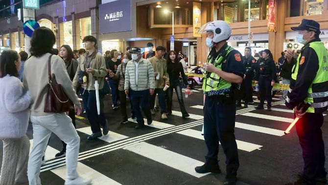 ತೈವಾನ್​ನ ತೈಪೆ ರೈಲು ನಿಲ್ದಾಣದ ಬಳಿ ವ್ಯಕ್ತಿಯಿಂದ ಮನಬಂದಂತೆ ಚಾಕು ದಾಳಿ