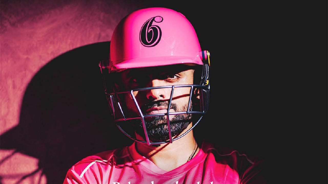 ಸಿಡ್ನಿ ಸಿಕ್ಸರ್ಸ್ ತಂಡವು ಬಾಬರ್ ಆಝಂ ಅವರನ್ನು ಆಯ್ಕೆ ಮಾಡಿದ್ದು, ಅದರಂತೆ ಚೊಚ್ಚಲ ಬಾರಿ ಬಿಬಿಎಲ್ ಟೂರ್ನಿ ಆಡಲು ಪಾಕ್ ಬ್ಯಾಟರ್ ಸಜ್ಜಾಗಿದ್ದಾರೆ. ಆದರೆ ಅದಕ್ಕೂ ಮುನ್ನ ಬಾಬರ್ 56 ನಂಬರ್​ನ  ಜೆರ್ಸಿಗಾಗಿ ಬೇಡಿಕೆಯಿಟ್ಟಿದ್ದರು.