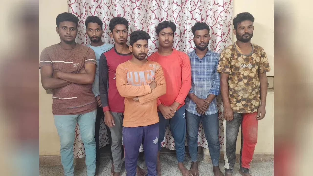 10 ಬಾಂಗ್ಲಾ ಅಕ್ರಮ ವಲಸಿಗರಿಗೆ ಜೈಲು ಶಿಕ್ಷೆ ವಿಧಿಸಿದ ಉಡುಪಿ ಕೋರ್ಟ್ 10 ಬಾಂಗ್ಲಾ ಅಕ್ರಮ ವಲಸಿಗರಿಗೆ ಜೈಲು ಶಿಕ್ಷೆ ವಿಧಿಸಿದ ಉಡುಪಿ ಕೋರ್ಟ್