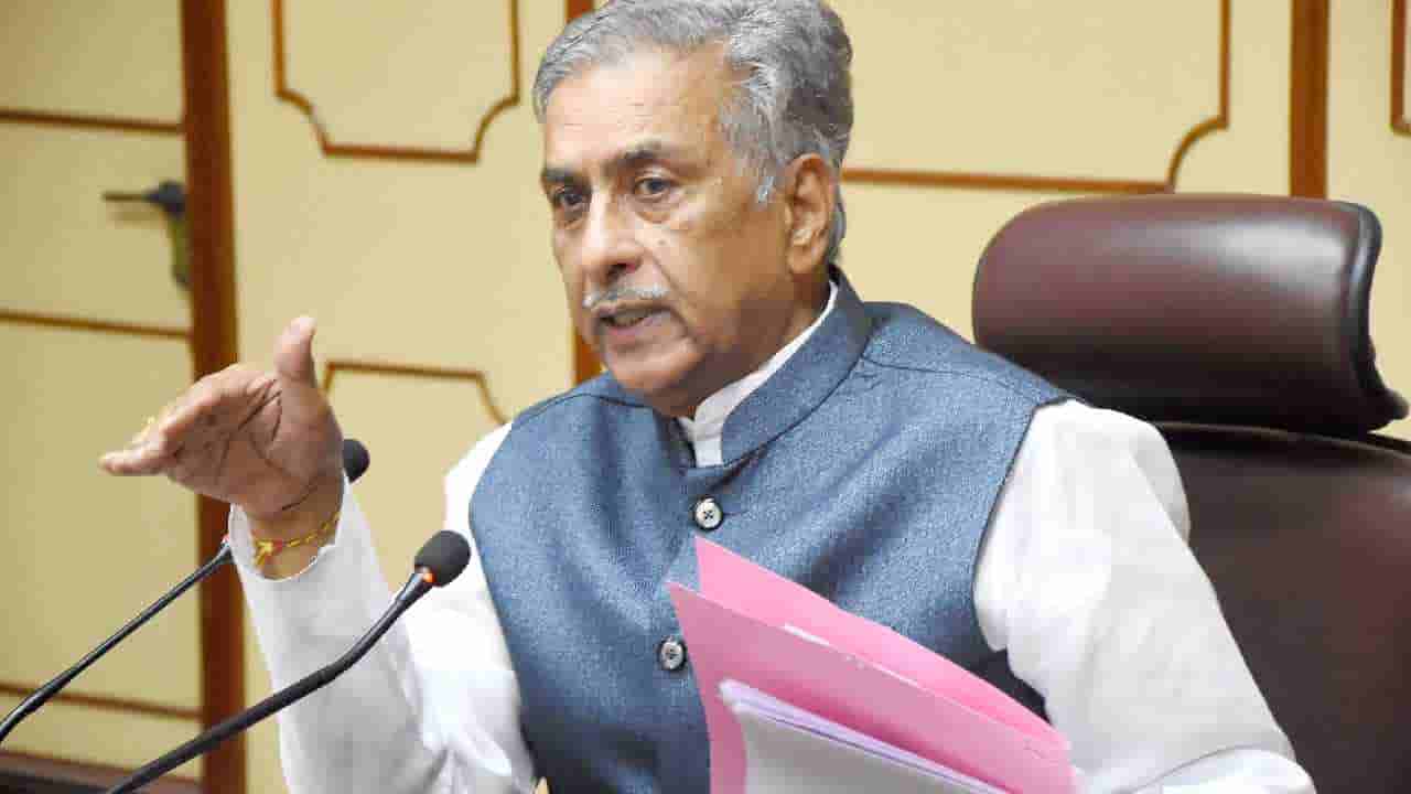 ಹೊರಟ್ಟಿ ವಿರುದ್ಧ ಸಾಲು ಸಾಲು ಆರೋಪ ಮಾಡಿದ ಕಾಂಗ್ರೆಸ್ ಎಂಎಲ್ಸಿ, ಅವಿಶ್ವಾಸ ನಿರ್ಣಯದ ತಂತ್ರವೇ?