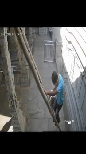 ಹುಂಡಿ ಹಣ ಕದಿಯಲು ಬಂದವನಿಗೆ ಬಿತ್ತು ಗೂಸಾ!