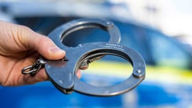 ಸರದಿ ಪಾಲಿಸುವಂತೆ ಹೇಳಿದ್ದ ಸಿಬ್ಬಂದಿಗೆ ಪ್ರಯಾಣಿಕರಿಂದ 7 ಬಾರಿ ಕಪಾಳಮೋಕ್ಷ