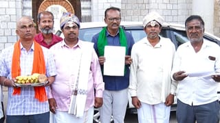 ಹಣೆಗೆ ಬಾಸಿಂಗ, ತಲೆಗೆ ಪೇಟ: ರೈತರ ಪರವಾಗಿ ತಾಂಬೂಲ ಹಿಡಿದು ಡಿಸಿ ಆಫೀಸಿಗೆ ಹೆಣ್ಣು ಕೇಳಲು ಬಂದ ಬಿಜೆಪಿಗರು