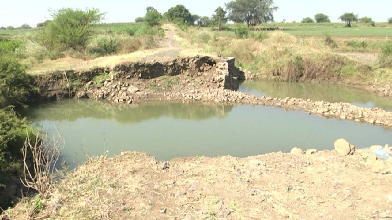 ಎರಡು ಕಿ.ಮೀ ದೂರದ ಜಮೀನಿಗೆ 20 ಕಿ.ಮೀ ಸುತ್ತಿಕೊಂಡು ಹೋಗ್ಬೇಕು: ರೈತರ ಗೋಳು ಕೇಳೋರ್ಯಾರು? ಎರಡು ಕಿ.ಮೀ ದೂರದ ಜಮೀನಿಗೆ 20 ಕಿ.ಮೀ ಸುತ್ತಿಕೊಂಡು ಹೋಗ್ಬೇಕು: ರೈತರ ಗೋಳು ಕೇಳೋರ್ಯಾರು?