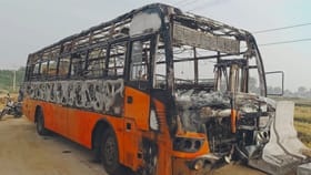 ಕೆಎಸ್​​ಆರ್​ಟಿಸಿ ಬಸ್ ಬೆಂಕಿಗಾಹುತಿ​​: ಪ್ರಯಾಣಿಕರು ಪಾರಾಗಿದ್ದೇ ರೋಚಕ