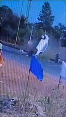 ಬೀದರ್: ಹತ್ತು ಅಡಿ ಹಾರಿ ಬಿದ್ದ ಕಾರು, ಇಬ್ಬರು ಪಾರು