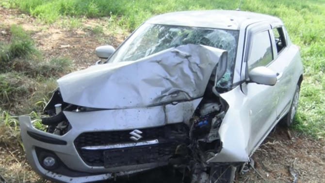 ಭೀಕರ ದುರಂತ: ಒಂದೇ ಕುಟುಂಬದ ಇಬ್ಬರು ಸಾವು, ನಾಲ್ವರ ಸ್ಥಿತಿ ಗಂಭೀರ