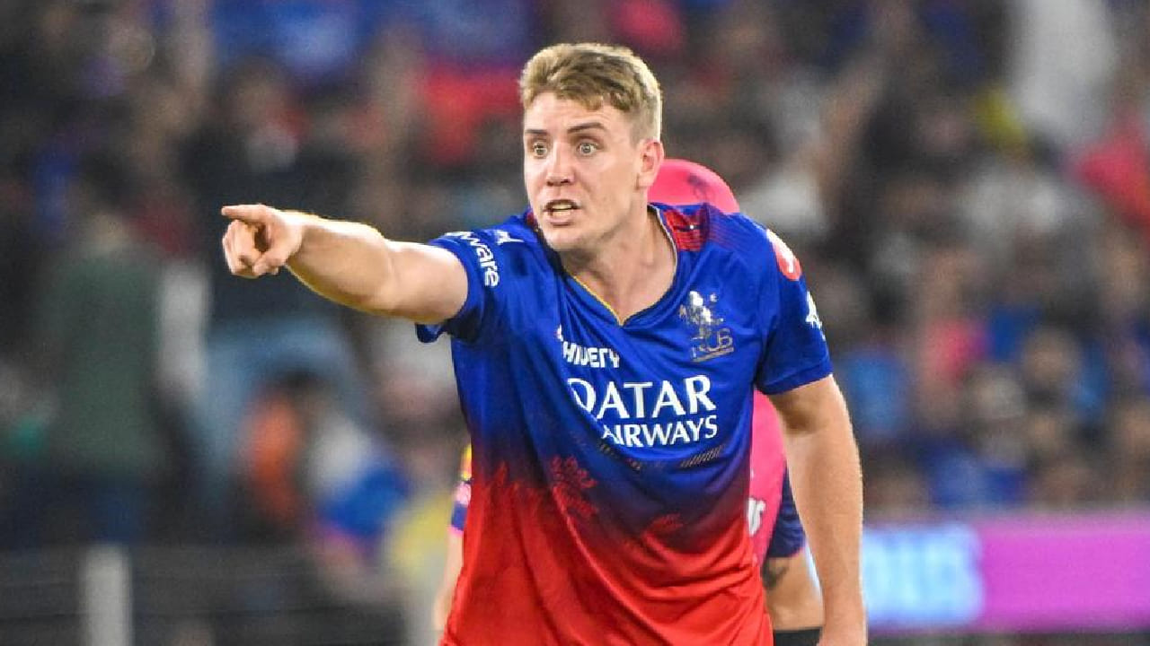 ಕ್ಯಾಮರೋನ್ ಗ್ರೀನ್ ಈ ಹಿಂದೆ ಮುಂಬೈ ಇಂಡಿಯನ್ಸ್ ಹಾಗೂ ರಾಯಲ್ ಚಾಲೆಂಜರ್ಸ್ ಬೆಂಗಳೂರು ಪರ ಕಣಕ್ಕಿಳಿದಿದ್ದರು. 2023 ರಲ್ಲಿ ಮುಂಬೈ ಇಂಡಿಯನ್ಸ್ ತಂಡಕ್ಕೆ ಎಂಟ್ರಿ ಕೊಟ್ಟಿದ್ದ ಗ್ರೀನ್, 2024 ರಲ್ಲಿ ಆರ್ಸಿಬಿ ಪರ ಕಣಕ್ಕಿಳಿದಿದ್ದರು. ಇದೀಗ ಮೂರನೇ ತಂಡವಾಗಿ ಕೆಕೆಆರ್ ಪರ ಹೊಸ ಇನಿಂಗ್ಸ್ ಆರಂಭಿಸಲಿದ್ದಾರೆ.