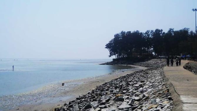 ದಿನಕ್ಕೆ ಎರಡು ಬಾರಿ ಕಣ್ಮರೆಯಾಗುವ ಸಮುದ್ರದ ನೀರು