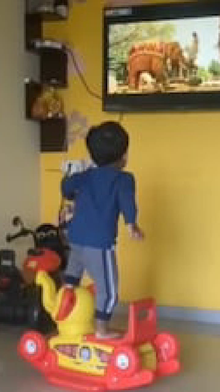 ಚೋಟಾ ಬಾಹುಬಲಿಯಾಗಿ ಪ್ರಭಾಸ್ ರೀತಿ ಪೋಸ್ ಕೊಟ್ಟ ಬಾಲಕ