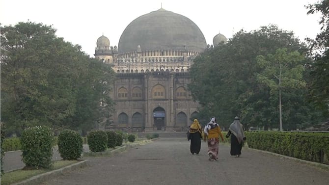 ಚಳಿಗೆ ಥಂಡಾ ಹೊಡೆದ ಉತ್ತರ ಕರ್ನಾಟಕ; ವಾಕಿಂಗ್​​​​ ತೆರಳದಂತೆ ಮನವಿ