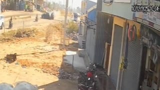 ಭಾರಿ ಕಂಟೇನರ್ ಲಾರಿ ಅಡಿ ಬೀಳುವುದರಿಂದ ಸ್ವಲ್ಪದರಲ್ಲೇ ಬಚಾವಾದ ಬೈಕ್ ಸವಾರರು! ಮೈ ಜುಮ್ಮೆನ್ನಿಸುವ ವಿಡಿಯೋ ಇಲ್ಲಿದೆ ನೋಡಿ